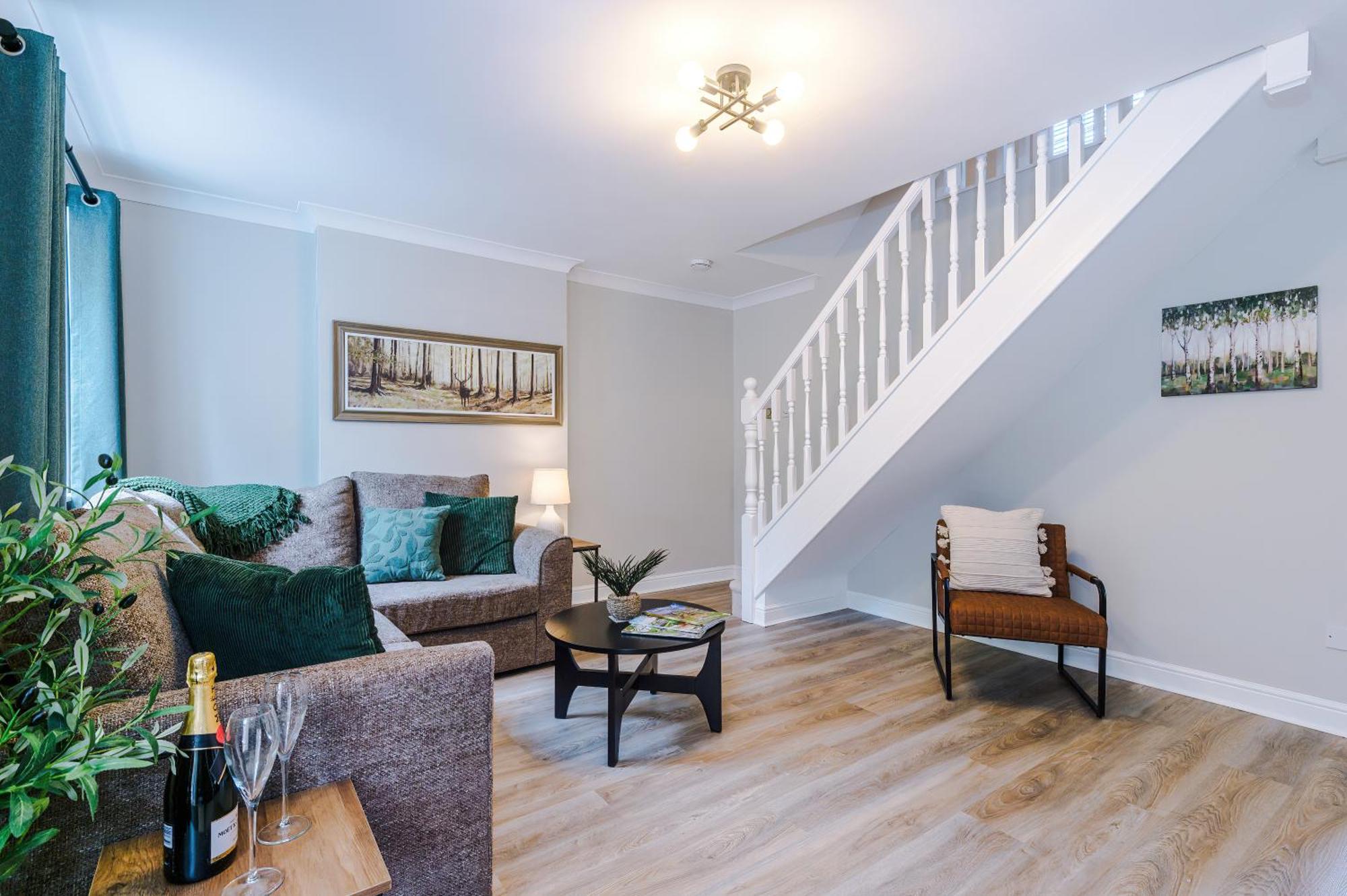 New! Stunning 3-Bed Home In Chester By 53 Degrees Property, Ideal For Groups, Free Parking! Exterior foto
