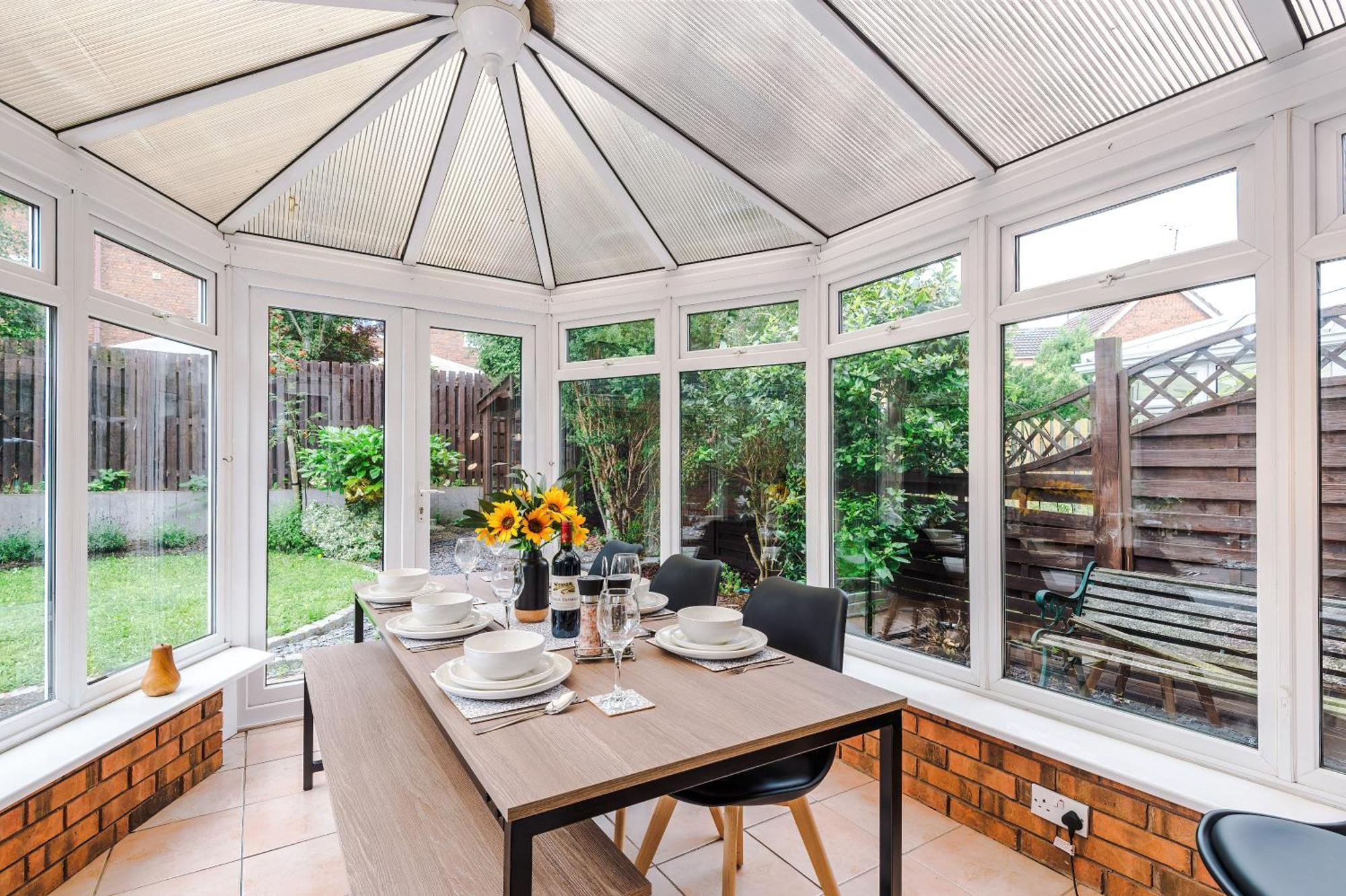 New! Stunning 3-Bed Home In Chester By 53 Degrees Property, Ideal For Groups, Free Parking! Exterior foto